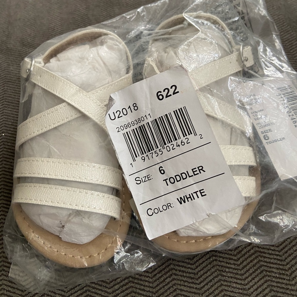 New toddler sandals